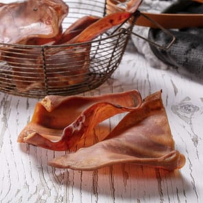 Hollings Pig Ears 2pk Lifestyle 1024