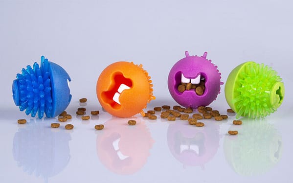 rogz Fred ball Treats 1024