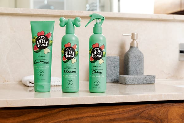 PET-215_HR_MASTER_Furtastic family UK PET-215_HR_MASTER_Furtastic family UK