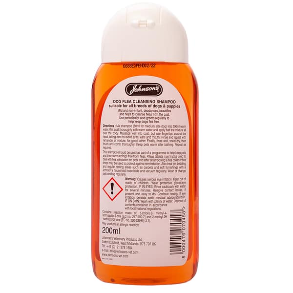 Johnsons Dog Flea Cleansing Shampoo 200ml Back 1000 Label on back of bottle of dog flea shampoo